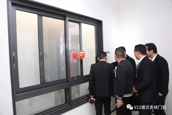 雷拓V12展厅落成典礼暨新品发布会圆满落幕