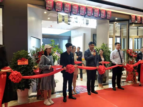 天东门窗益阳店正式开业