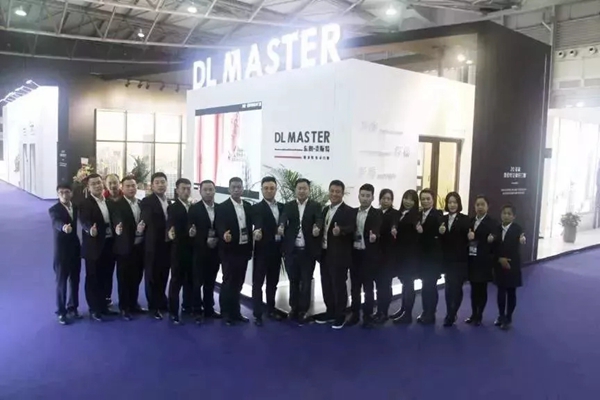 东朗上海国际门窗展圆满收官 展现团队风采