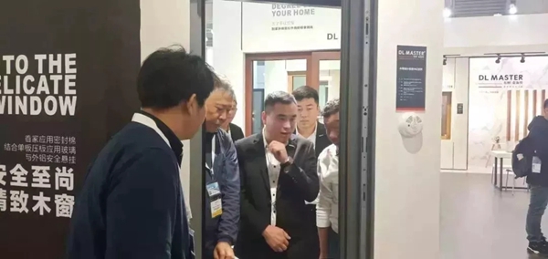 东朗上海国际门窗展圆满收官 展现团队风采