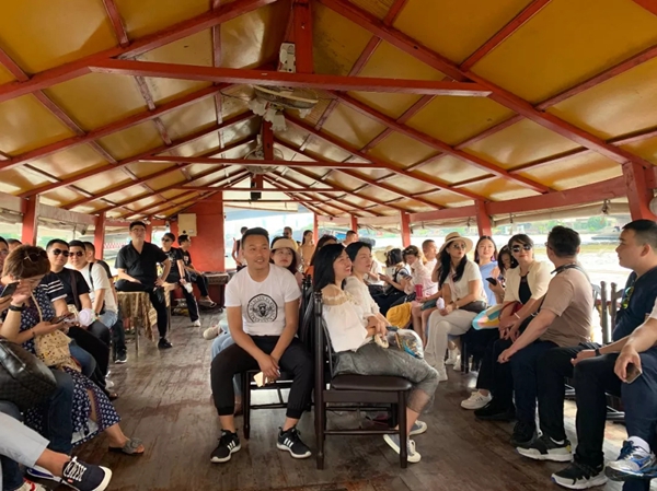 米兰壁纸·墙布冠军团队环球之旅泰国站完美结束 米兰壁纸·墙布冠军团队环球之旅泰国站完美结束
