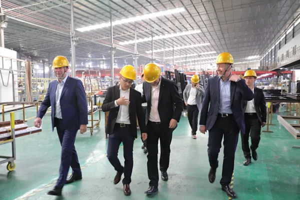 罗兰西尼门窗热情接待德国丝吉利娅集团访问