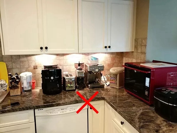 莱茵艾格家居浅谈餐厅究竟要不要安餐边柜 看完不再犹豫
