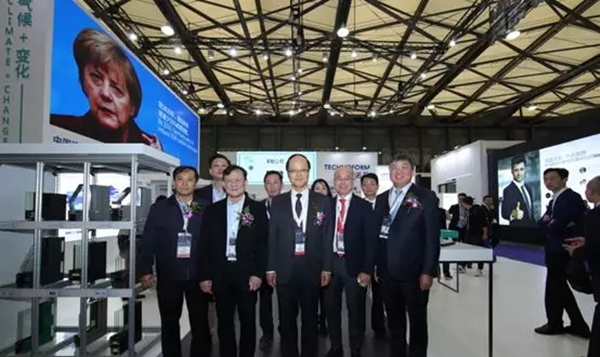 中国建筑金属结构协会会长郝际平出席FBC2019博览会 中国建筑金属结构协会会长郝际平出席FBC2019博览会