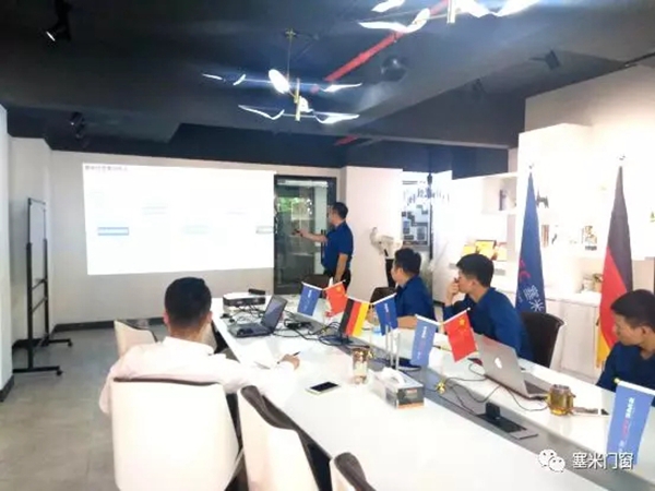 SMETEC塞米门窗：塞米运营部项目总结会议