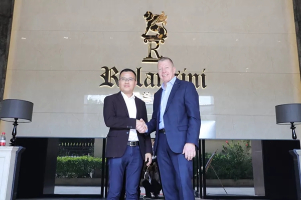 罗兰西尼门窗热情接待德国丝吉利娅集团访问