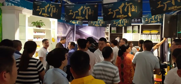 千年舟全屋定制第18届浙中家博会现场火爆掀起签单热潮 千年舟全屋定制第18届浙中家博会现场火爆掀起签单热潮