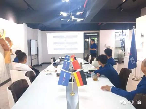 SMETEC塞米门窗：塞米运营部项目总结会议