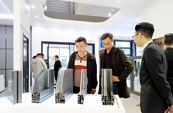 FBC2019门窗幕墙展|凤铝高端系统门窗黄景石：为不同区域用户提供系统解决方案