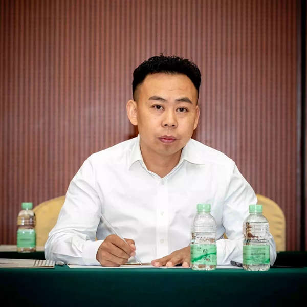 合生雅居全屋定制CEO王天兵出席南充第二届交流会活动