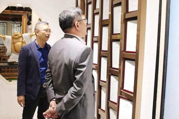 东正宏骏迎来广西壮族自治区工信厅一行莅临参观指导 东正宏骏迎来广西壮族自治区工信厅一行莅临参观指导