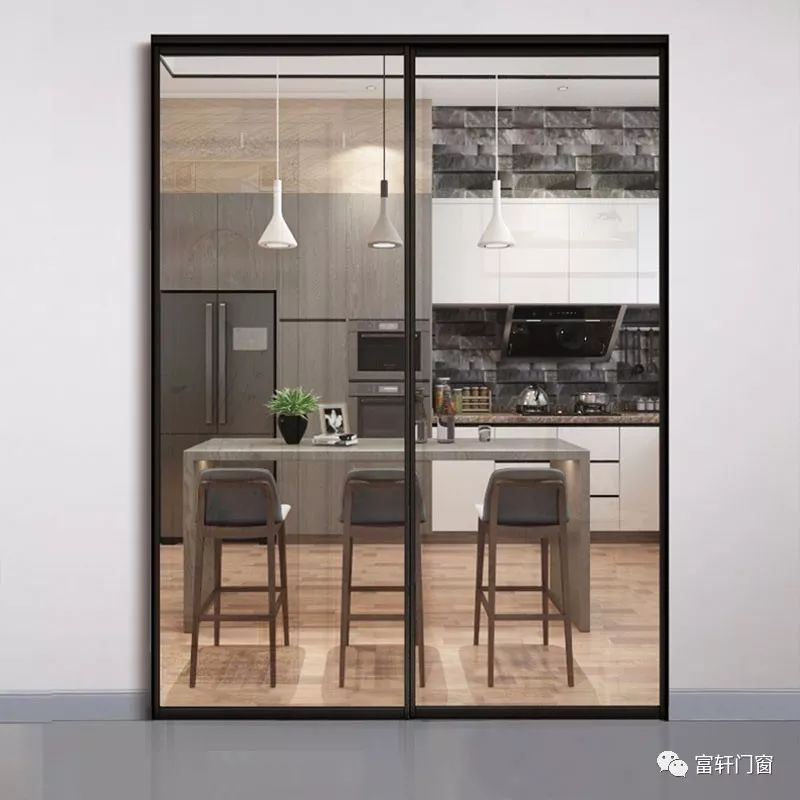  富轩门窗隔断用得好 昏暗住宅变宽敞 