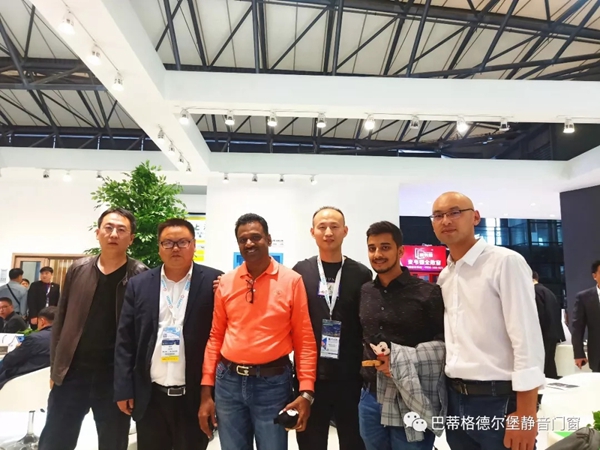 巴蒂格德尔堡携团队和最新产品出席中国国际门窗幕墙博览会