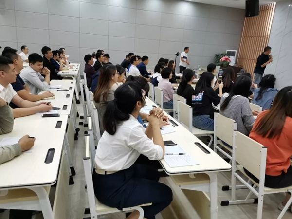 丽都门窗2019第七期内部培训现场量尺