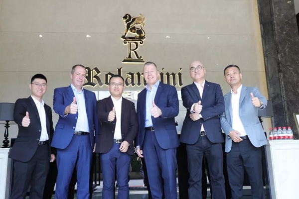罗兰西尼门窗热情接待德国丝吉利娅集团访问