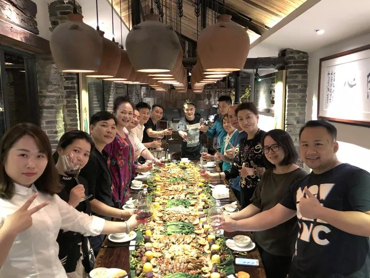广西环境艺术设计行业协会领导到访罗兰西尼门窗
