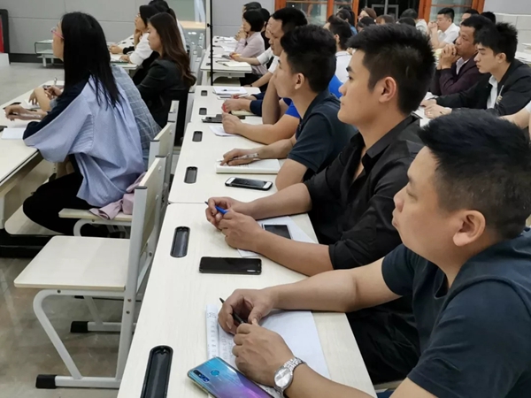 丽都门窗2019第七期内部培训现场量尺