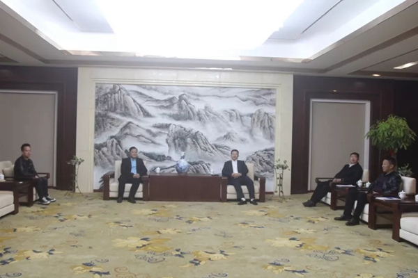 唯妮尔家居迎接东乡经开区企业商会一行莅临参观交流指导 唯妮尔家居迎接东乡经开区企业商会一行莅临参观交流指导