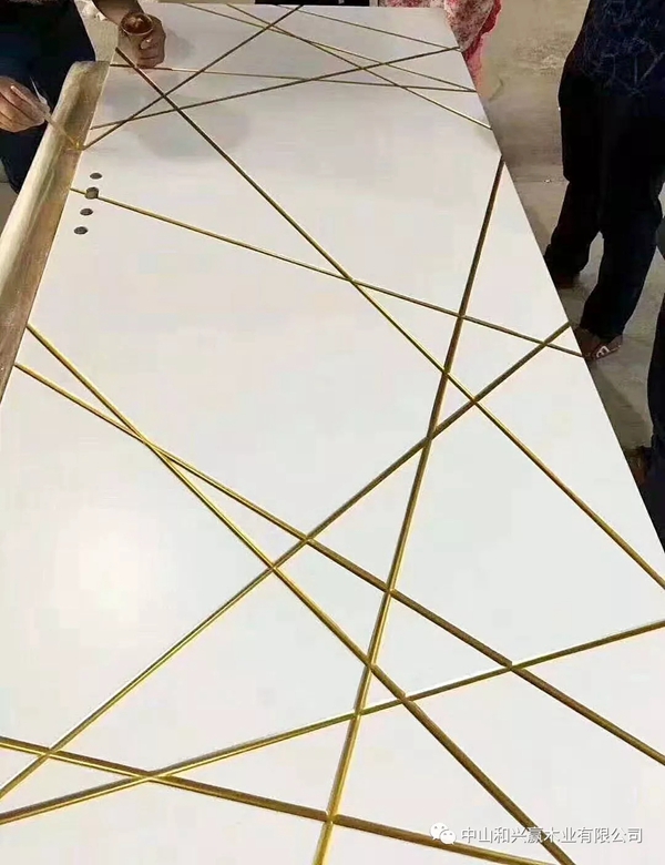和兴赢木业木门赏析 一条纹路一个故事 和兴赢木业木门赏析 一条纹路一个故事
