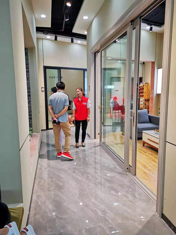 捷顺成隆门窗中山小榄形象店盛大开业
