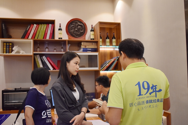 明星经销商|伊仕利家居李国胜：以客户为中心，为他们带来“智享生活”