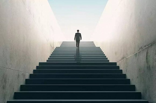 大咖分享丨侯定文:行业拐点已至,家居建材企业如何打造第二增长曲线?
