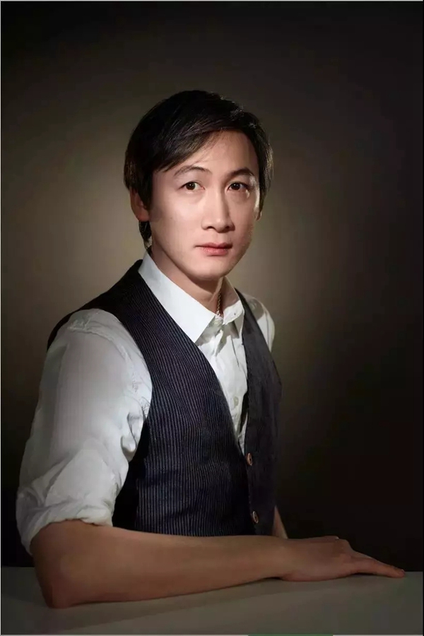 科度门窗设计朋友圈：揭秘梦一般的男子王平仲