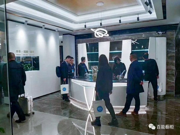 百能不锈钢橱柜迎接同行50余人莅临交流智能化发展模式