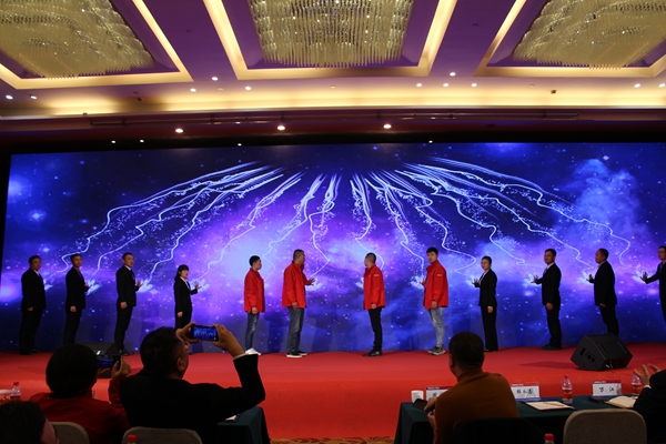 “共创共赢共享”顶立2019年度经销商大会完美结束