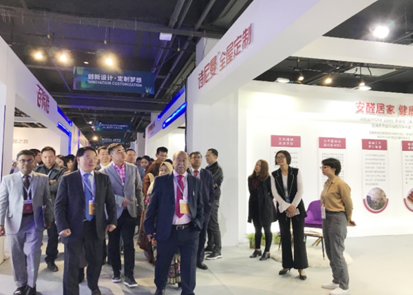 诗尼曼惊艳首秀世界生态设计大会 彰显中国品牌力量