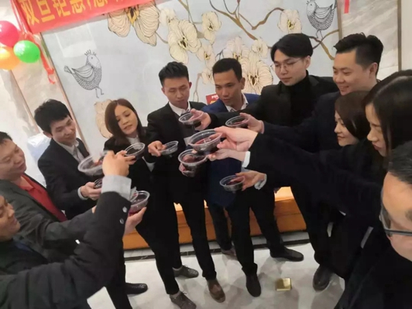 美佰利全屋定制2020双旦大促誓师大会立下军令状