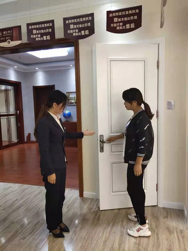 豪迈木门甘肃兰州经销商王辉忠：产品的质量、售后服务的跟踪是成功的关键
