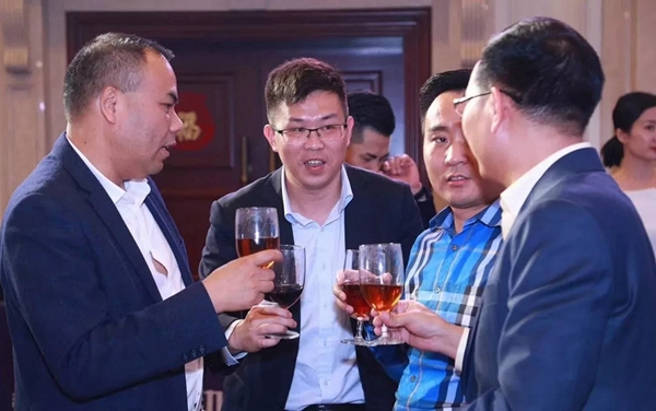 海富纳荣获2019广东省门业协会优秀供应商荣誉 海富纳荣获2019广东省门业协会优秀供应商荣誉