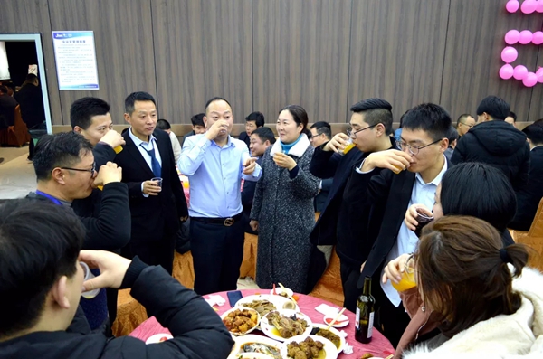 简一家居2019年终盛典暨表彰大会圆满落幕：凝心聚力 不负韶华