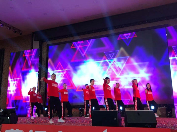 “聚焦深耕•蓄势爆发”力简营运部2020迎新年会圆满收官