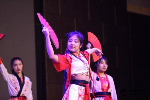 今朝装饰2019-2020年度年会盛典取得圆满成功