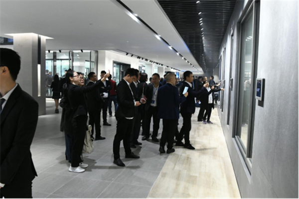 新思维·新未来|新豪轩门窗第十七届品牌战略峰会暨全球新品发布会圆满成功