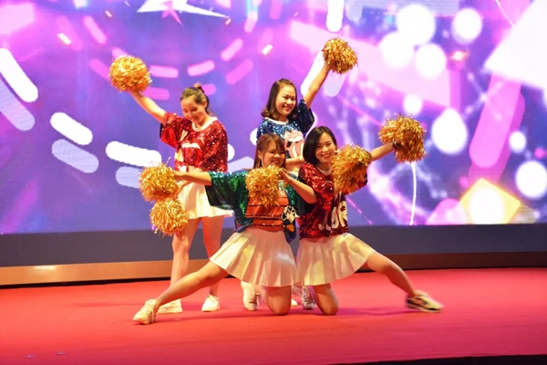 荣高全屋门窗定制2020跨年晚会暨2019年表彰大会圆满落幕