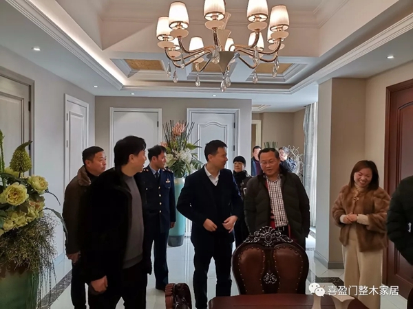浙江省市场管理监督局一行人来喜盈门进行“三服务”调研