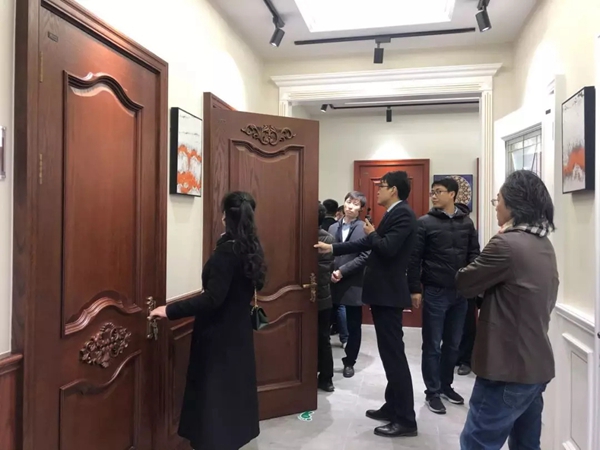 中铁建济南德盛和置业董事一行人莅临兔宝宝木门参观交流