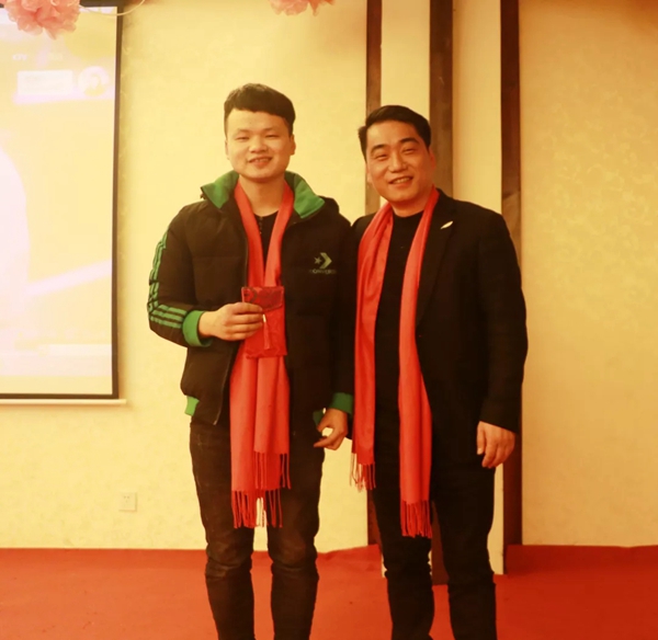 意盛豪庭墙布2019-2020年跨年晚会圆满结束
