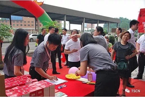 托斯卡纳告诉你集成墙面要怎么加盟才能赚钱