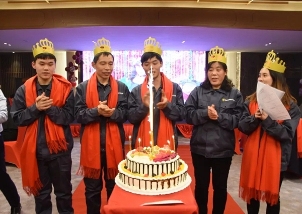 世豹门窗“以匠心致创新·以初心致未来”2019年会圆满落幕