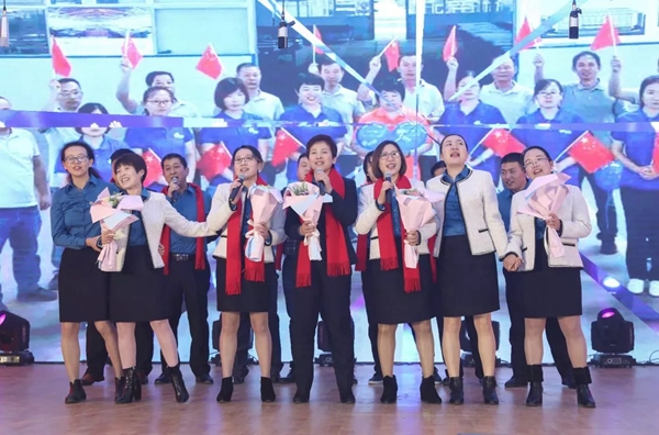 和平铝业30周年致敬奋斗的和平人主题联欢会圆满落幕