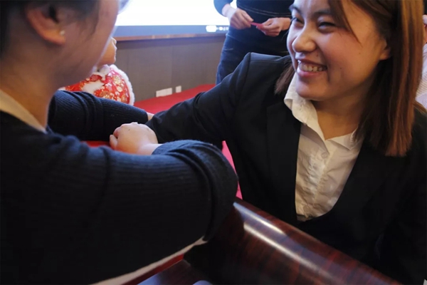 欧仕莱软装2020新春团拜会与你携手共启多彩人生 欧仕莱软装2020新春团拜会与你携手共启多彩人生