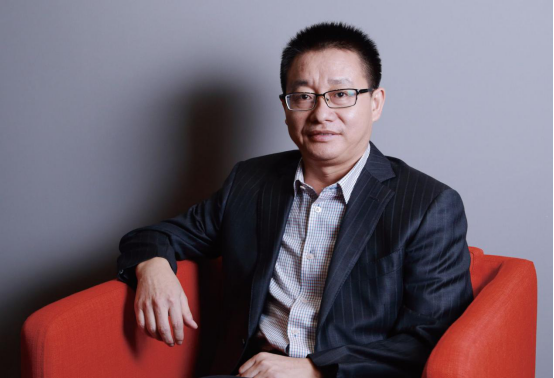 大咖云对话|瑞明柚木窗董呈明 ：让利经销商共度时艰