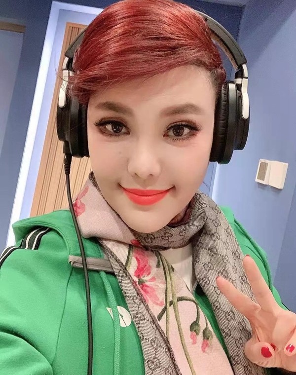 伊美德门窗代言人乌兰图雅录制公益歌曲声援武汉并捐款 伊美德门窗代言人乌兰图雅录制公益歌曲声援武汉并捐款