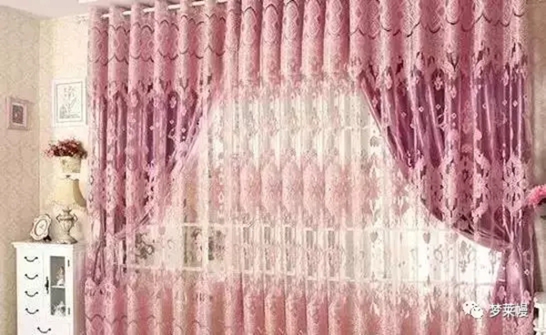 梦莱幔窗帘告诉你卧室的窗帘该如何挑选