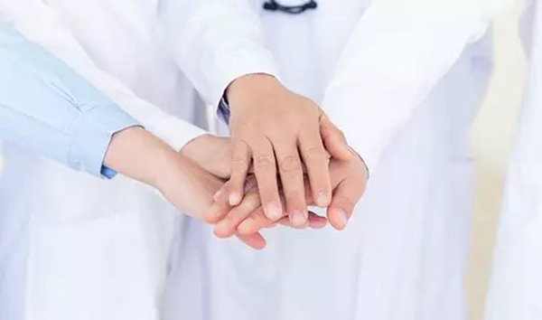 天衣无缝墙布告诉你上班时如何做好防疫工作