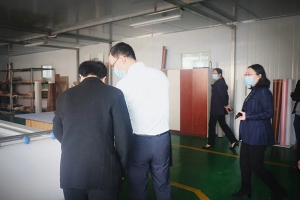 福湘定制:万科物业一行莅临福湘定制工厂视察 福湘定制:万科物业一行莅临福湘定制工厂视察